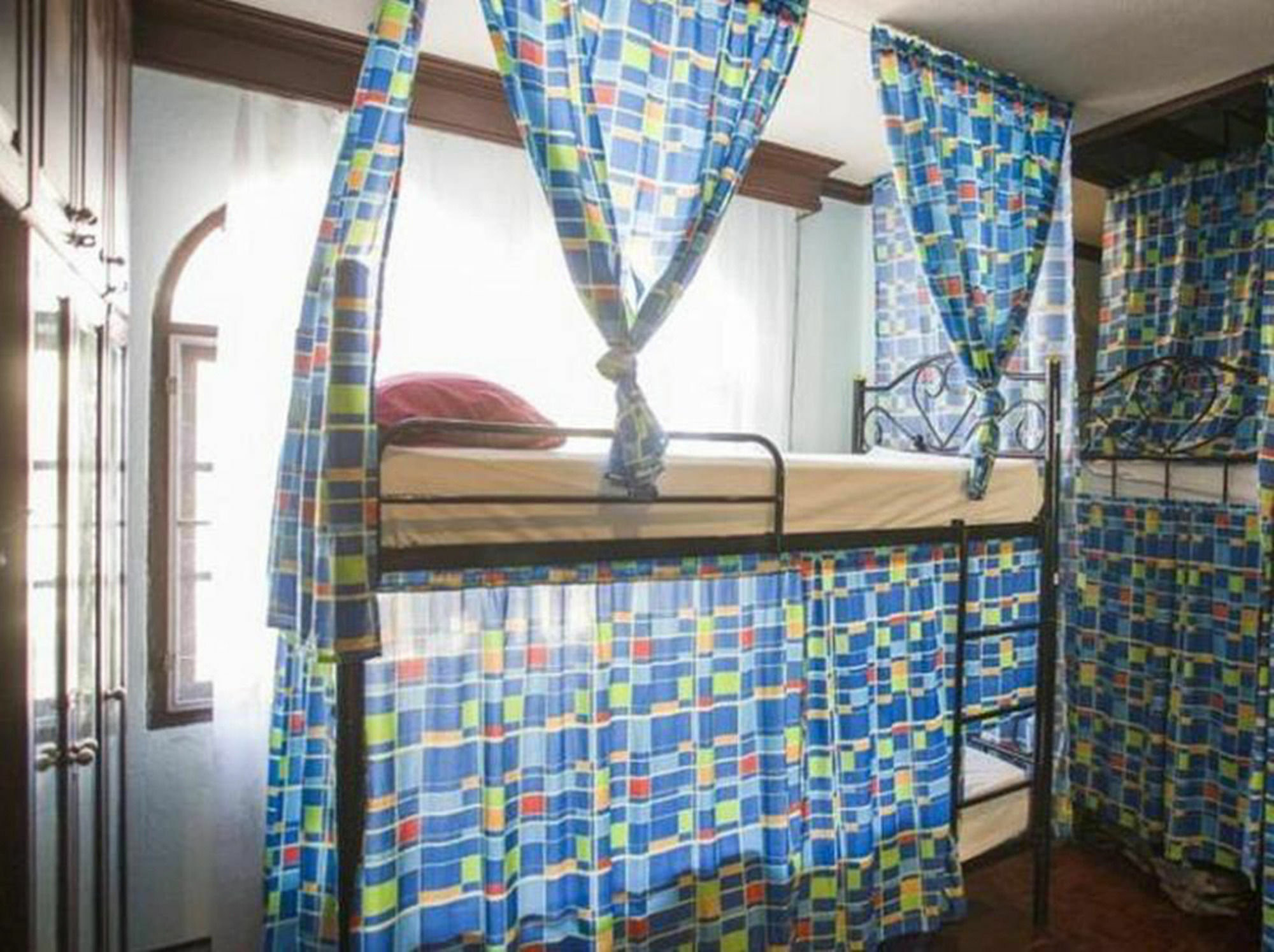 Mad Cow Hostel Банкок Екстериор снимка
