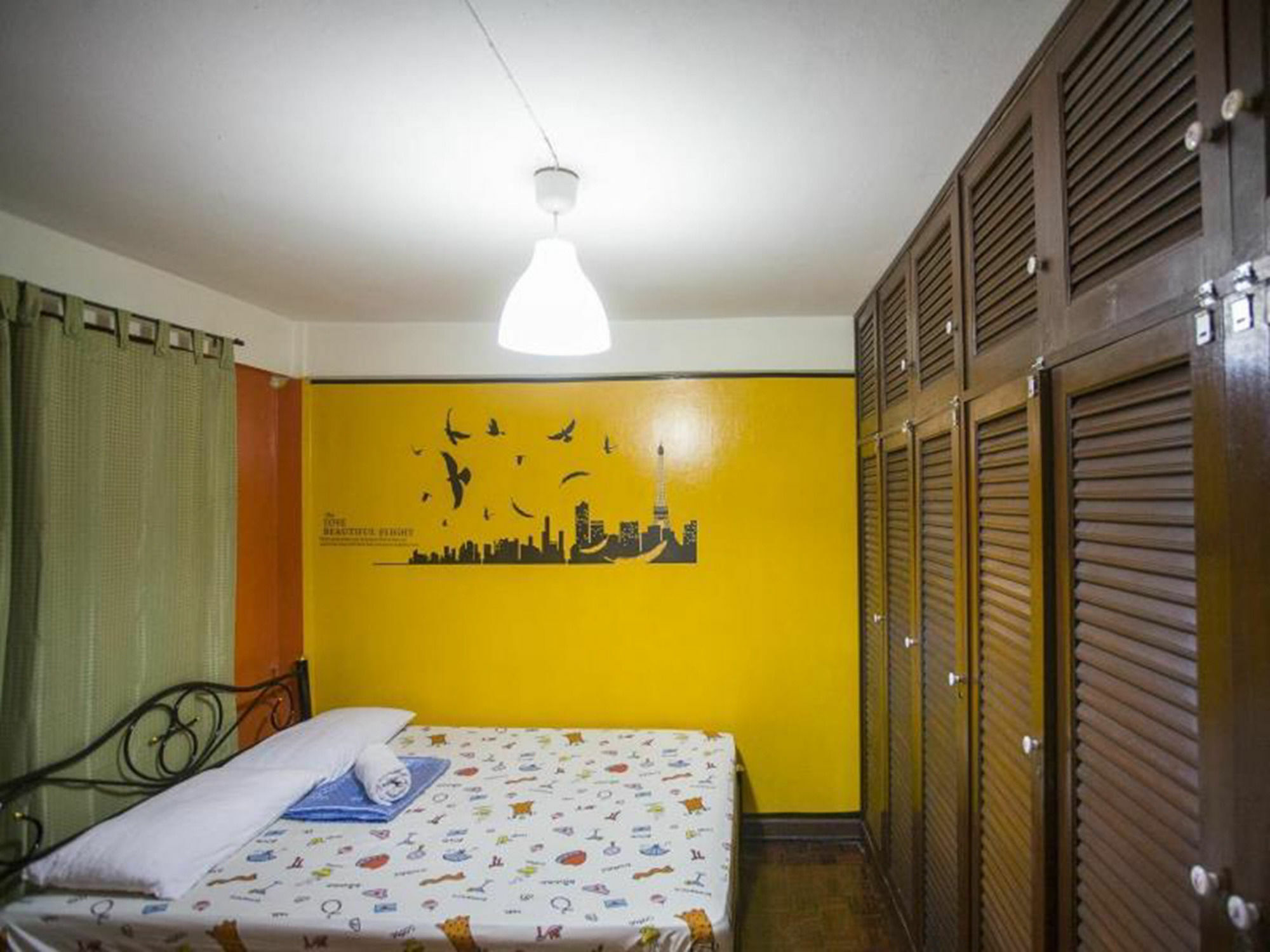 Mad Cow Hostel Банкок Екстериор снимка