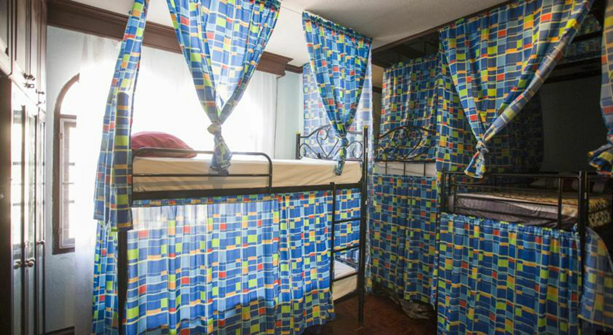 Mad Cow Hostel Банкок Екстериор снимка